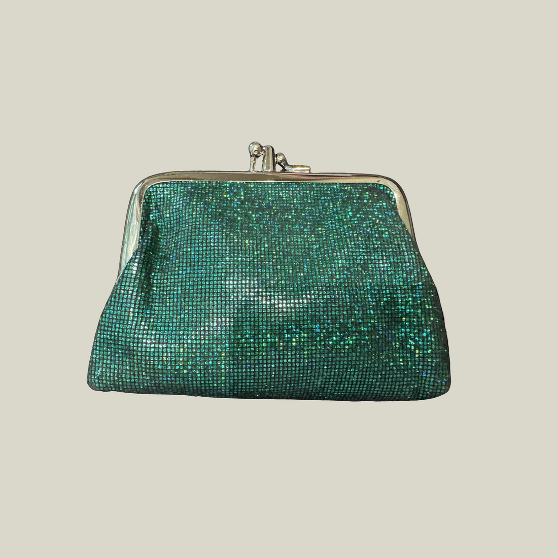 Green Lucky Coin Purse with retro clasp and divided sections for mahjong winnings